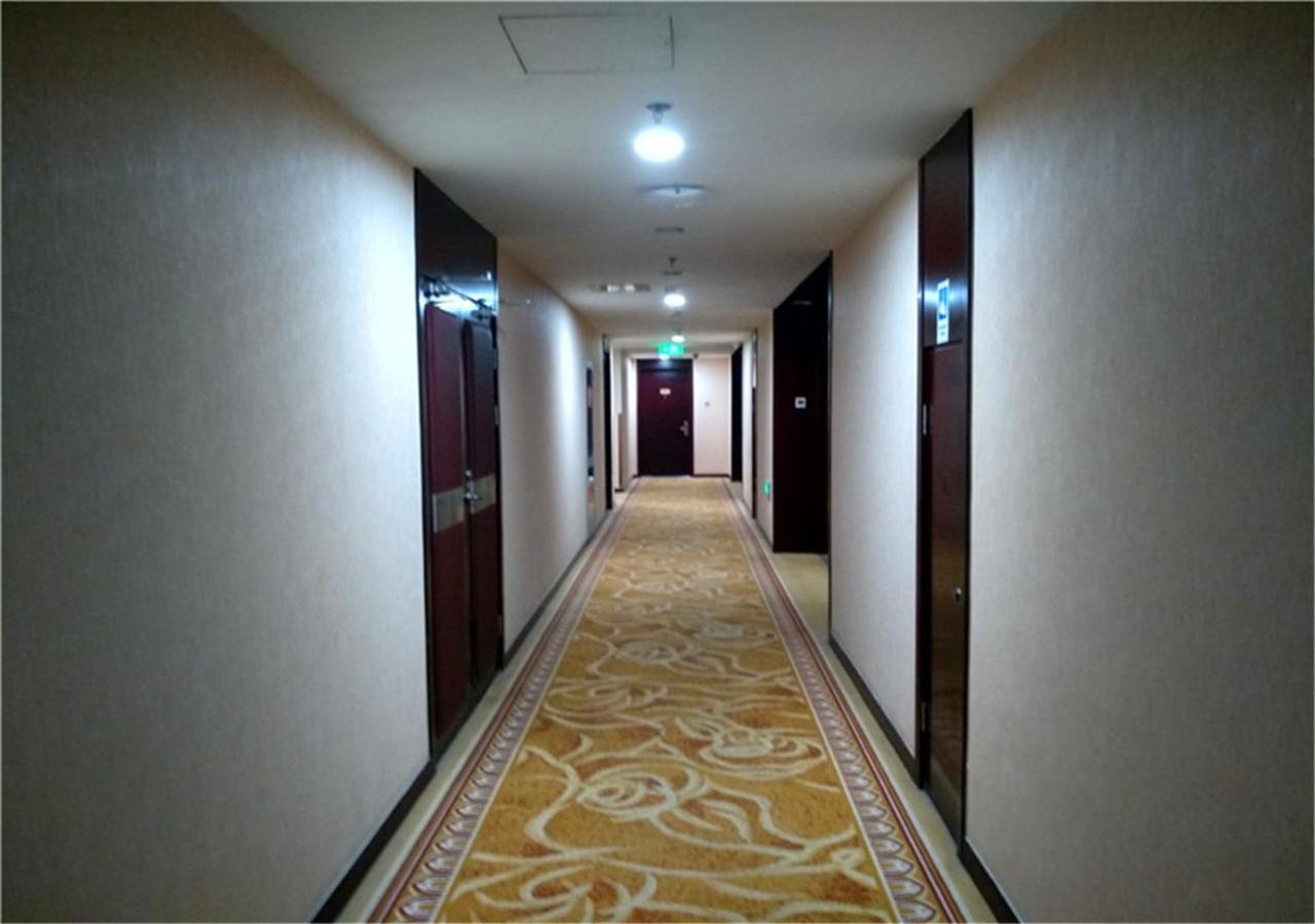 Zhongyi Pengao Hotel Beijing Exterior photo